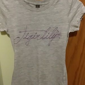 Gray T-shirt that says "Tigerlily"